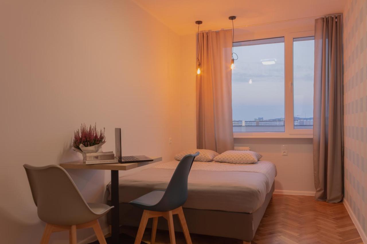 Initium Rooms - Pokoje Na Wynajem - Obroncow Wybrzeza 4D غدانسك المظهر الخارجي الصورة